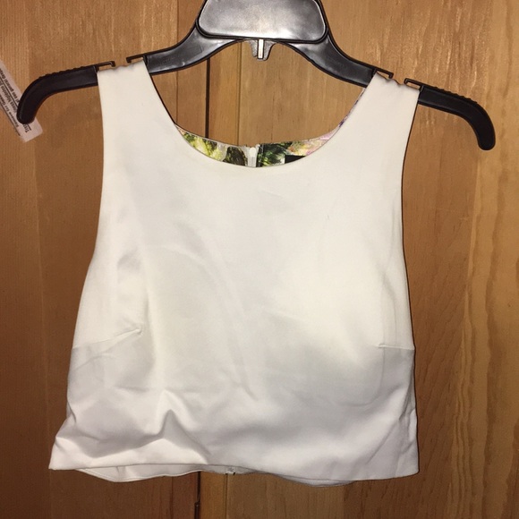 PROM DRESS 💜 - Picture 5 of 8